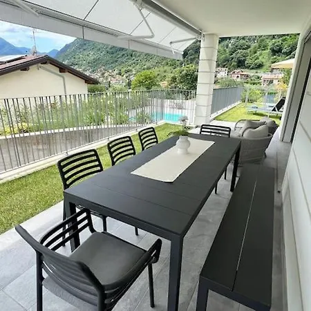 Nalia In Apartment *