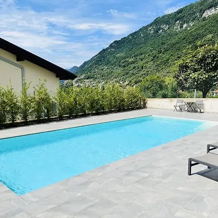 Nalia In Apartment *